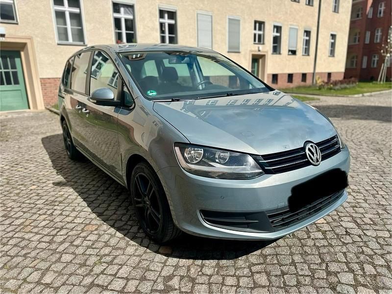 Gebraucht VW Sharan 140 PS (102 kW) 2011 Grau Van / Kleinbus