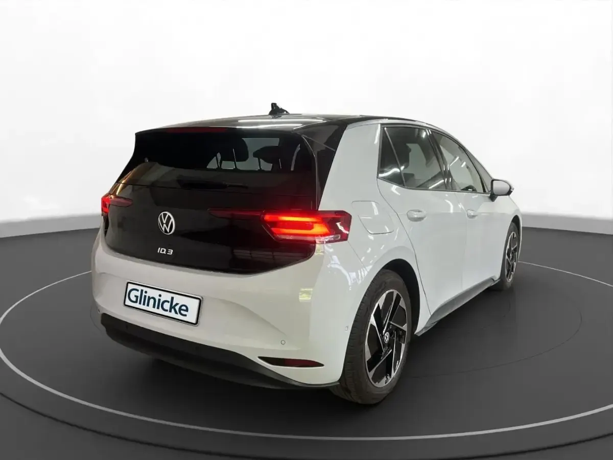 Gebraucht VW ID.3 Pro 150 kW (204 PS) 2024 Gletscherweiß metallic Kleinwagen