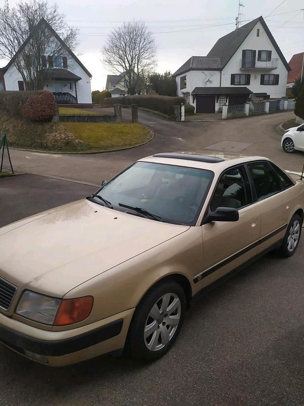 Gelb Gebraucht 1992 Audi 100 Limousine | 7.700 € - Bild 1/4