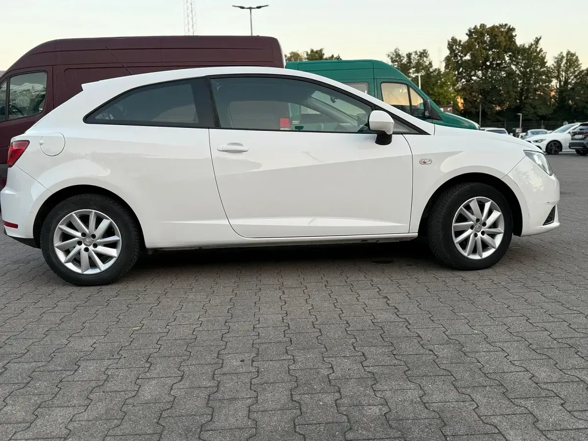 Gebraucht Seat Ibiza 69 PS (50 kW) 2013 Weiß Kleinwagen