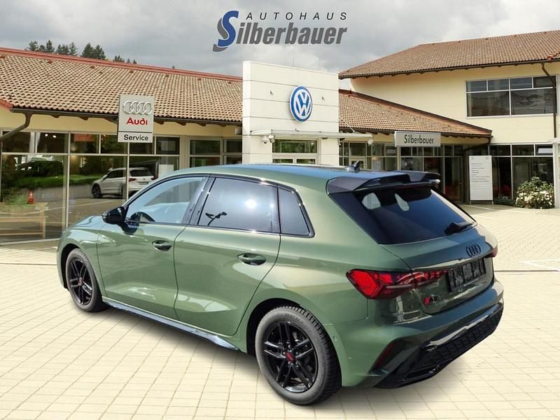 Gebraucht Audi A3 S-Line 150 PS (110 kW) 2024 Grün Limousine