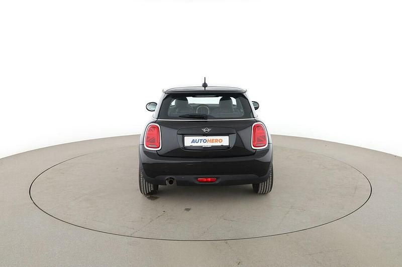 Second-hand Mini ONE 102 CP (75 kW) 2021 Negru Hatchback