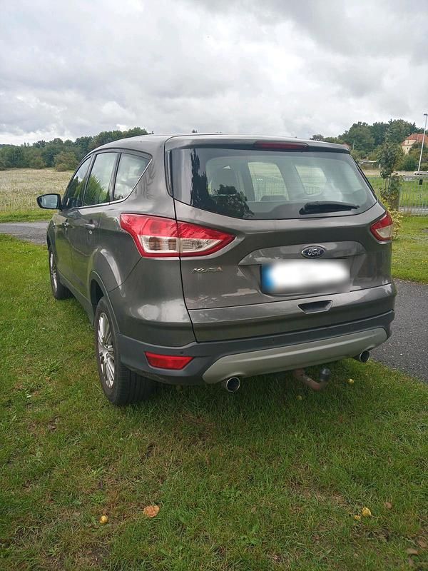 Gebraucht Ford Kuga 166 PS (122 kW) 2014 Grau SUV