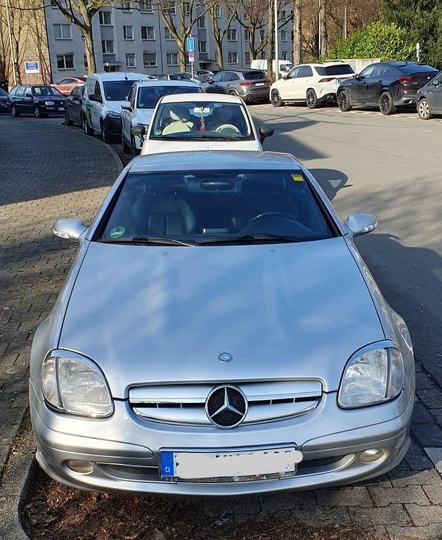 Gebraucht Mercedes SLK230 197 PS (144 kW) 2003 Silber Cabrio