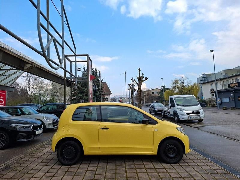 Usado Seat Mii Reference 60 HP (44 kW) 2017 Amarelo Citadino