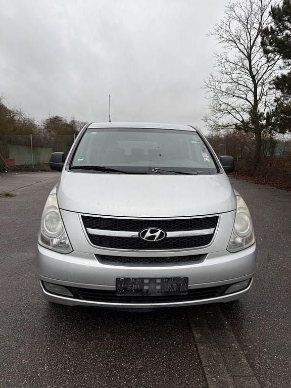 Gebraucht Hyundai H-1 170 PS (125 kW) 2009 Grau Van / Kleinbus