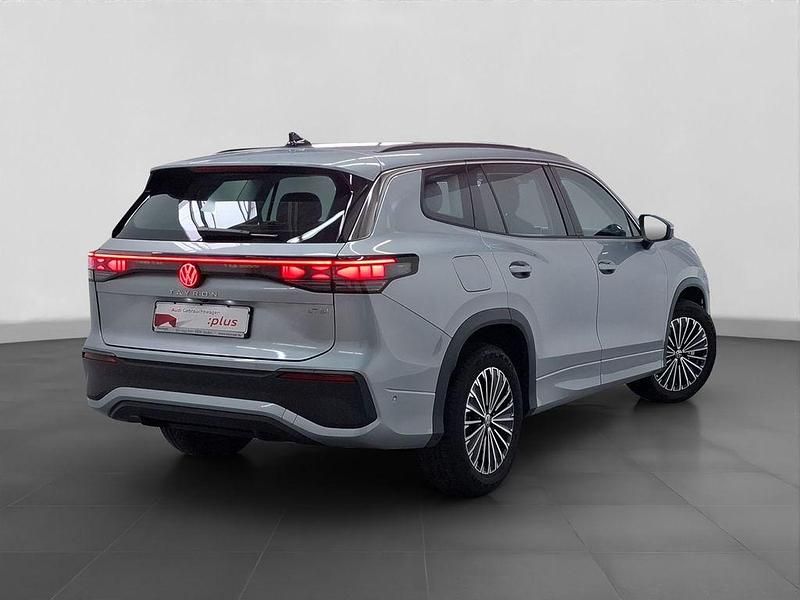 Gebraucht VW Tayron Life 150 PS (110 kW) 2025 Silber SUV