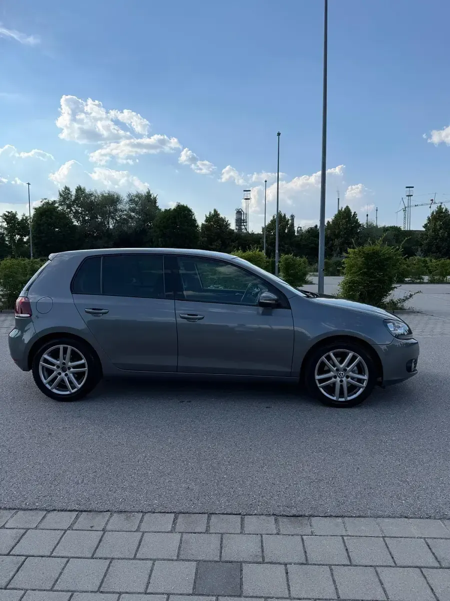 Gebraucht VW Golf VI 122 PS (89 kW) 2009 Grau Kleinwagen