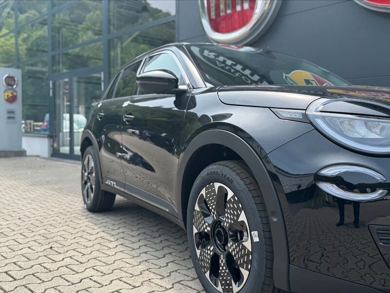 Gebraucht Fiat 600E La Prima 114 kW (156 PS) 2025 Schwarz Limousine