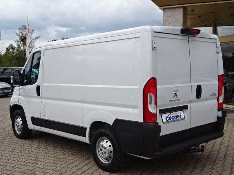 Gebraucht Peugeot Boxer 119 PS (87 kW) 2023 Weiss Van