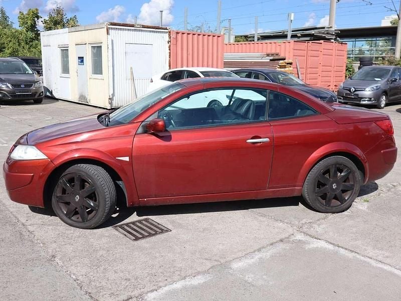 Gebraucht Renault Mégane Cabriolet Exception 111 PS (81 kW) 2008 Rot Cabrio