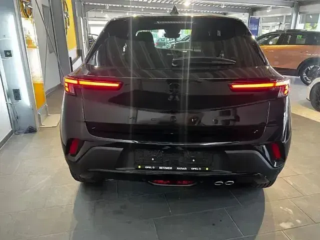 Gebraucht Opel Mokka Edition 136 PS (100 kW) 2025 Lackierung schwarz perla nera/ SUV