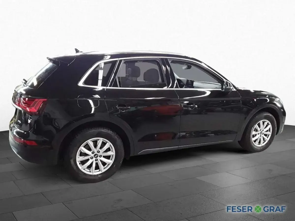 Gebraucht Audi Q5 Ambiente 204 PS (150 kW) 2023 Mythosschwarz metallic SUV