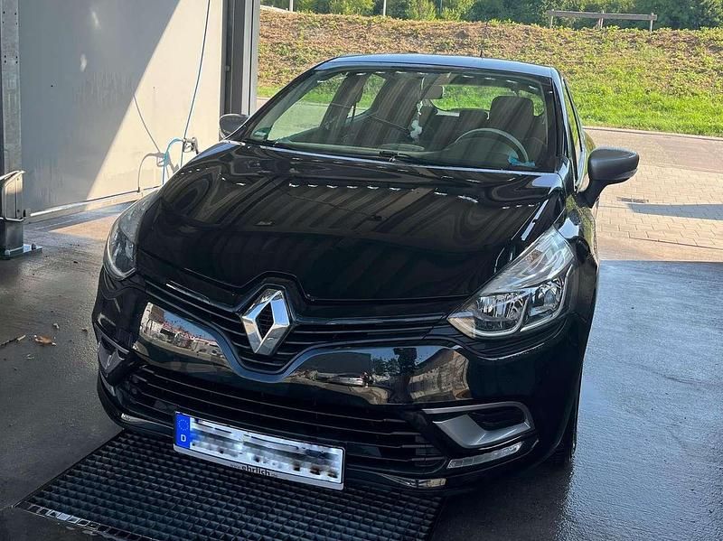 Gebraucht Renault Clio IV Bose Edition 118 PS (86 kW) 2018 Schwarz Limousine