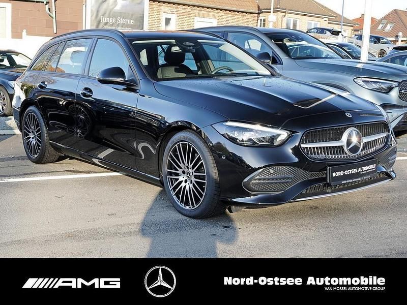 Gebraucht Mercedes C180 170 PS (125 kW) 2023 Unilack schwarz Kombi