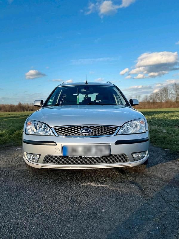 Gebraucht Ford Mondeo Ghia 131 PS (96 kW) 2007 Silber Kombi