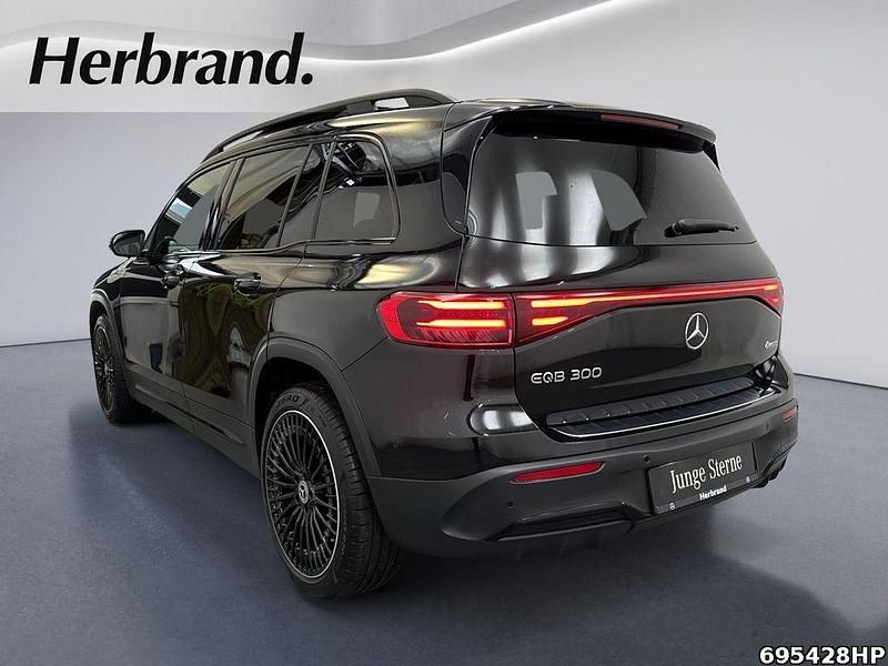 Gebraucht Mercedes EQB300 AMG 167 kW (228 PS) 2025 Metalliclack kosmosschwarz SUV