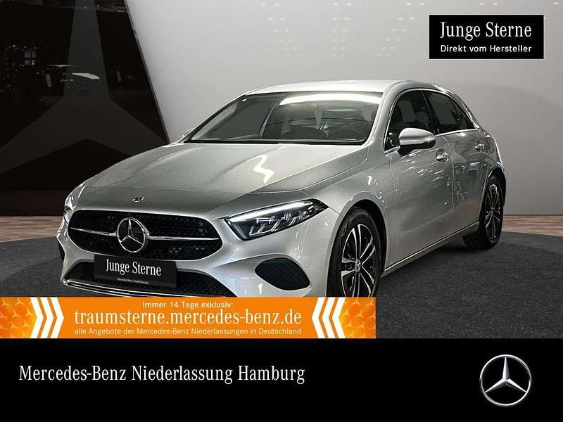 Hightechsilber Gebraucht 2024 Mercedes A200 Progressive Limousine | 26.890 € (Guter Preis) - Bild 1/3