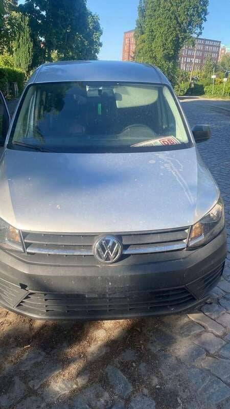 Grau Gebraucht 2018 VW Caddy Maxi Join Van / Kleinbus | 13.999 € (Teuer) - Bild 1/4