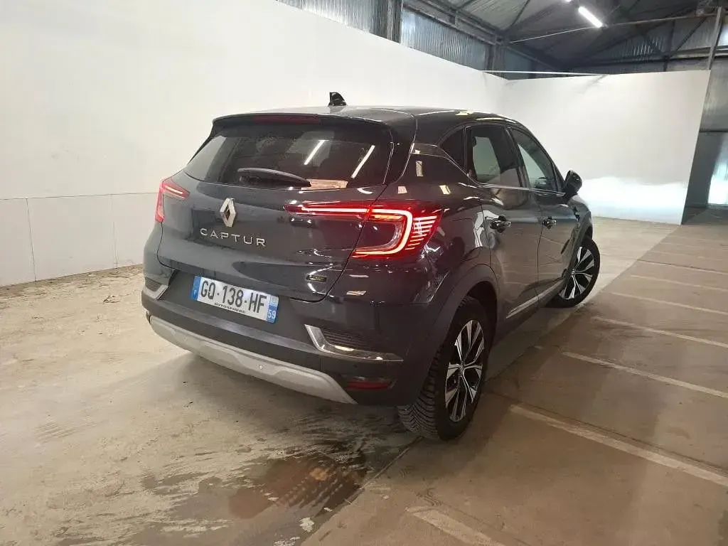 Używany Renault Captur Techno 158 KM (116 kW) 2023 Szary SUV