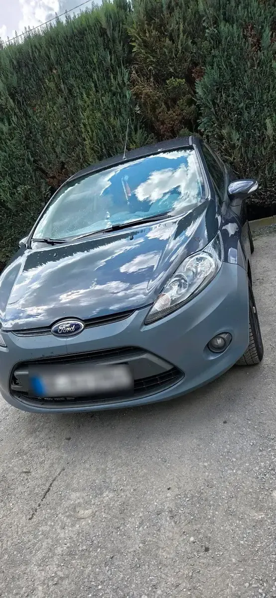 Gebraucht Ford Fiesta 82 PS (60 kW) 2011 Grau Kleinwagen