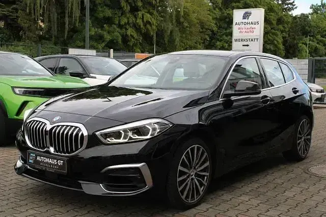 Gebraucht BMW 120 Luxury Line 178 PS (130 kW) 2022 Schwarz Kleinwagen
