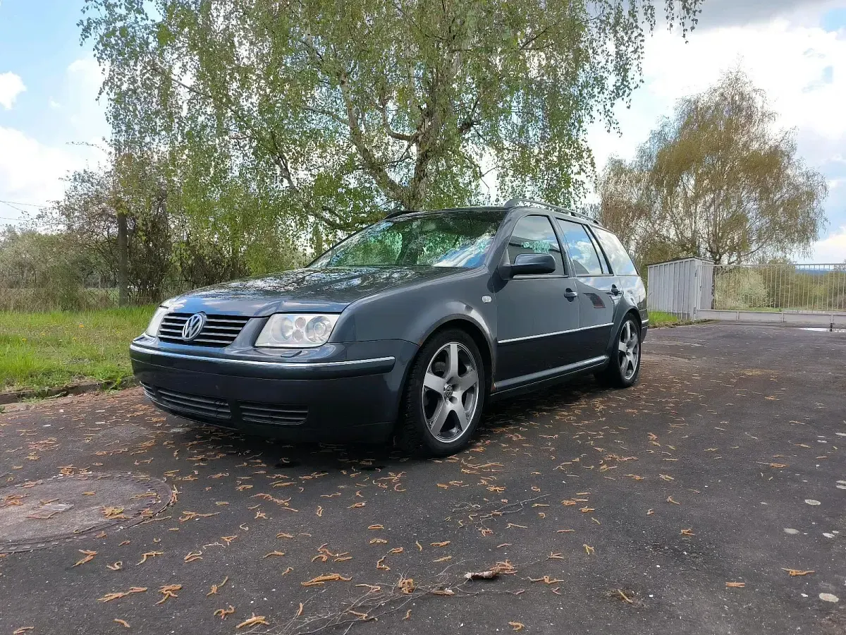 Gebraucht VW Bora 101 PS (74 kW) 2002 Grau Kombi
