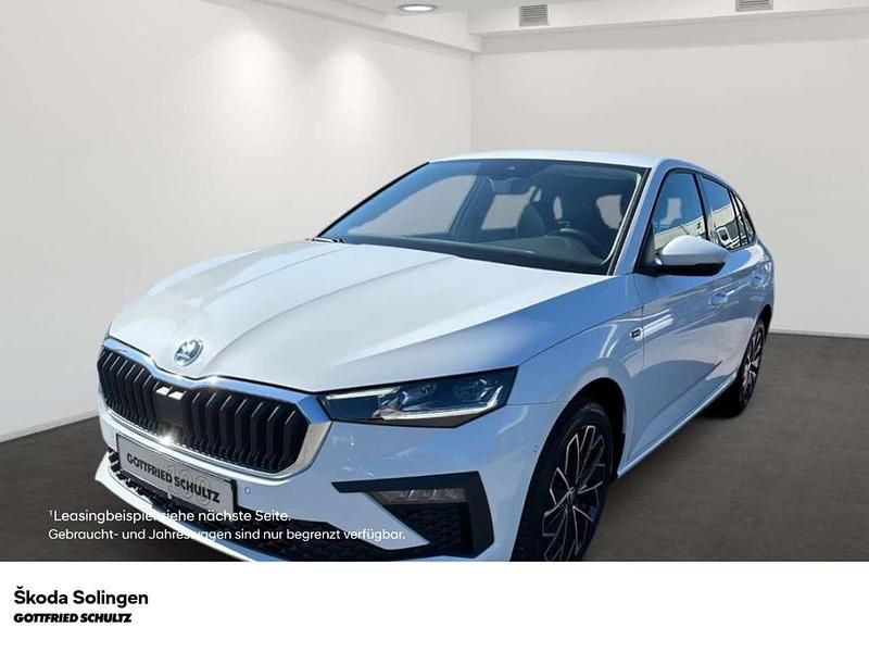 Weiß Gebraucht 2024 Skoda Scala Drive Kleinwagen | 20.980 € (Fairer Preis) - Bild 1/4