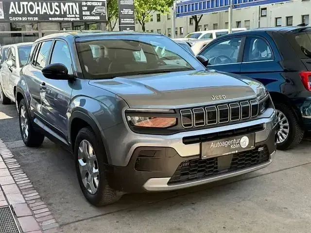 Gebraucht Jeep Avenger 101 PS (74 kW) 2024 Schwarz SUV
