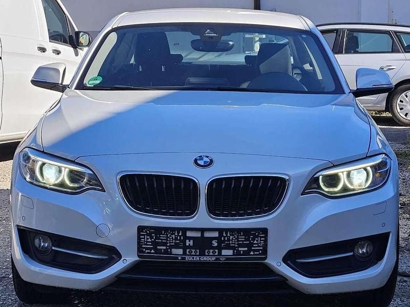 Gebraucht BMW 218 Sport Line 136 PS (100 kW) 2016 Mineralweiss Coupé