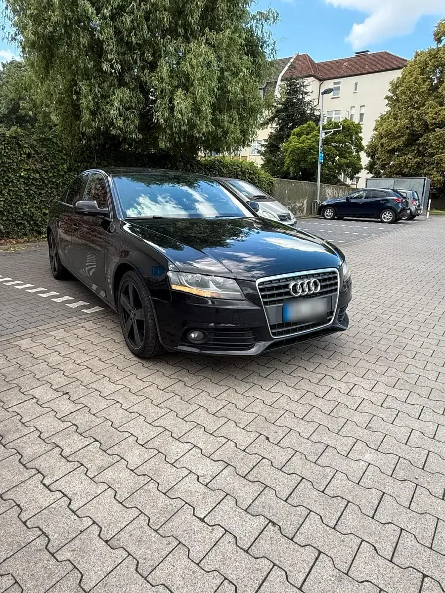 Gebraucht Audi A4 190 PS (139 kW) 2011 Schwarz Limousine