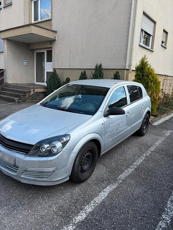 Gebraucht Opel Astra 101 PS (74 kW) 2005 Silber Kleinwagen