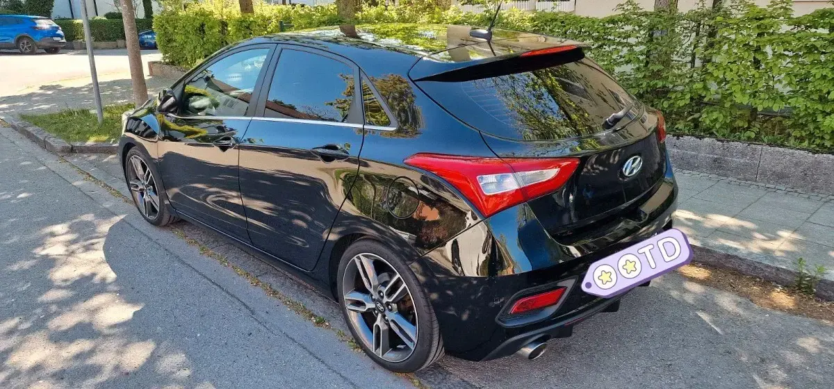 Gebraucht Hyundai i30 Turbo 186 PS (136 kW) 2016 Schwarz Limousine