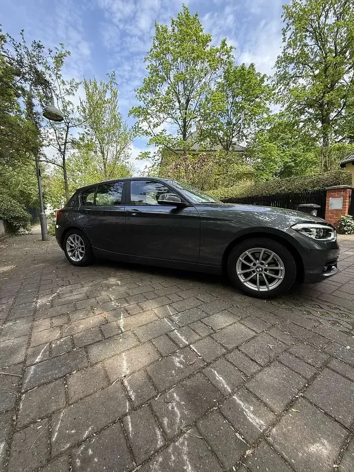 Gebraucht BMW 120 Sport Line 184 PS (135 kW) 2018 Grau Kleinwagen
