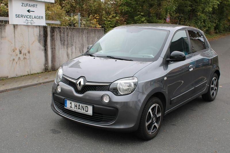 Grau Gebraucht 2017 Renault Twingo LIMITED Kleinwagen | 6.890 € (Fairer Preis) - Bild 1/4