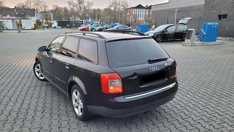 Gebraucht Audi A4 131 PS (96 kW) 2003 Schwarz Limousine