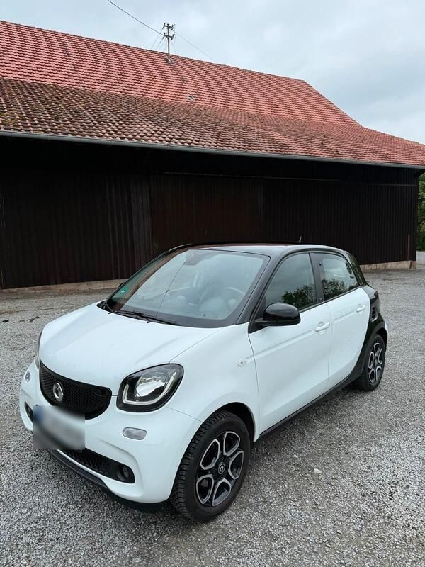 Weiß Gebraucht 2015 Smart ForFour Prime Kleinwagen | 6.990 € (Fairer Preis) - Bild 1/4