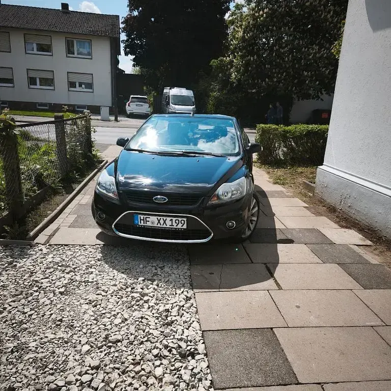 Gebraucht Ford Focus Cabriolet Trend 145 PS (106 kW) 2008 Schwarz Cabrio