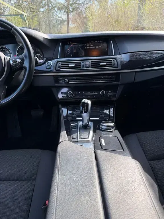 Gebraucht BMW 520 Efficient Dynamics 190 PS (139 kW) 2016 Schwarz Limousine