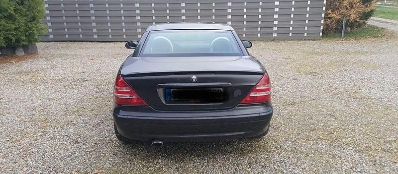 Schwarz Gebraucht 2003 Mercedes SLK200 Edition Cabrio | 4.800 € (Fairer Preis) - Bild 1/4