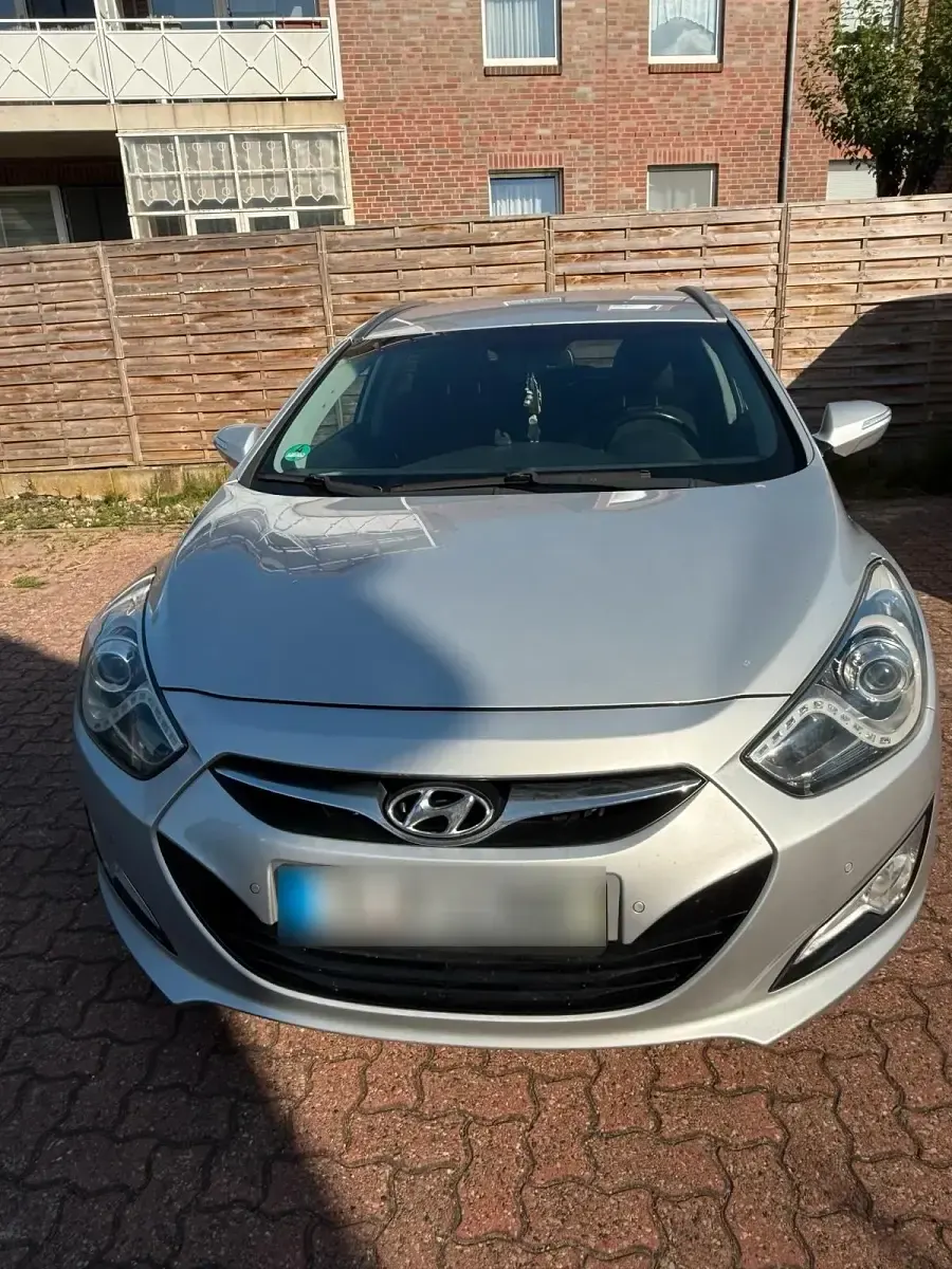 Gebraucht Hyundai i40 136 PS (100 kW) 2012 Silber Limousine