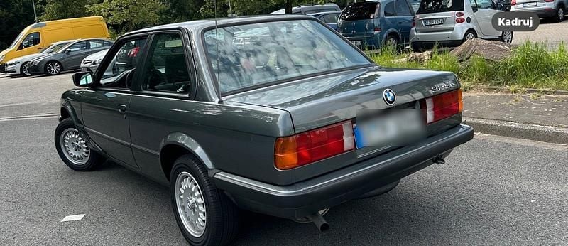 Gebraucht BMW 325 Shadowline 129 PS (94 kW) 1986 Grau Coupé