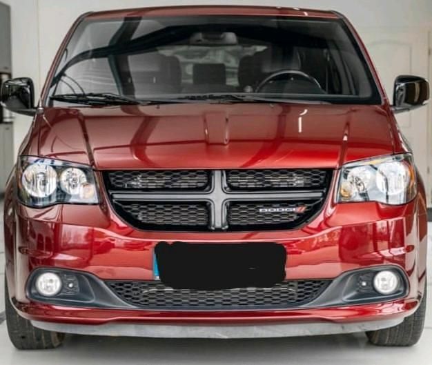 Rot Gebraucht 2018 Dodge Grand Caravan Van / Kleinbus | 20.000 € - Bild 1/4