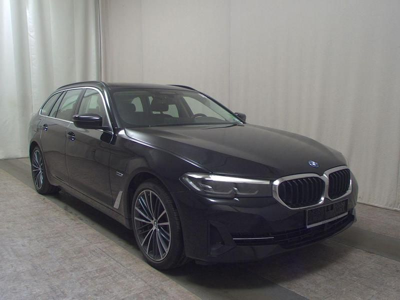 Gebraucht BMW 530e 292 PS (214 kW) 2022 Schwarz ii Kombi