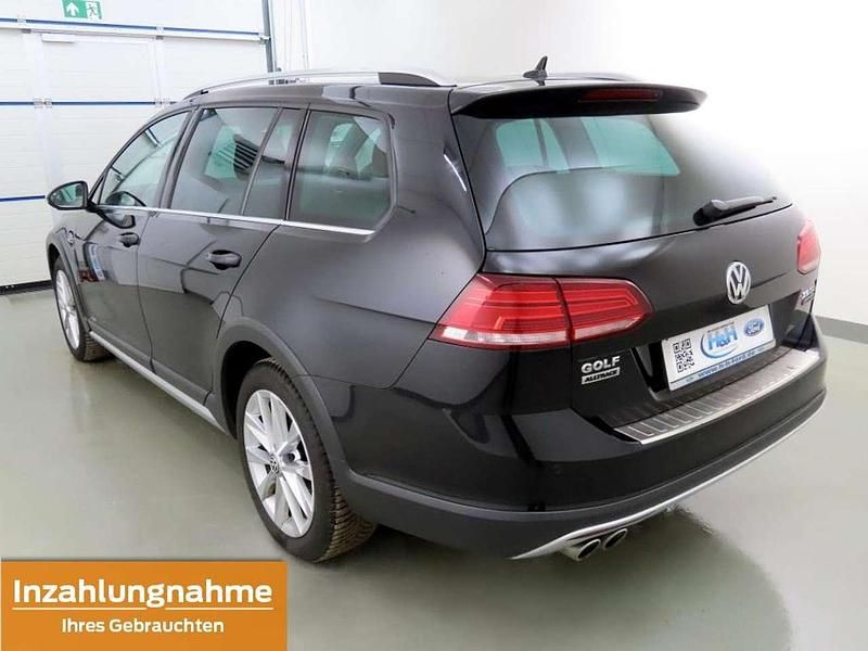 Gebraucht VW Golf Alltrack 184 PS (135 kW) 2018 Deep black perleffekt Kombi