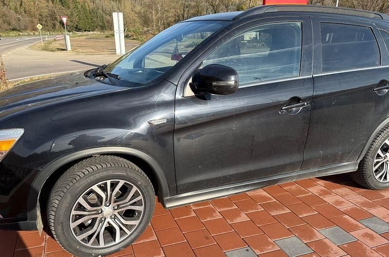 Schwarz Gebraucht 2017 Mitsubishi ASX Edition SUV | 9.900 € (Fairer Preis) - Bild 1/4