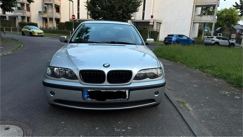 Silber Gebraucht 2003 BMW 316 M Sport Limousine | 2.999 € (Fairer Preis) - Bild 1/4