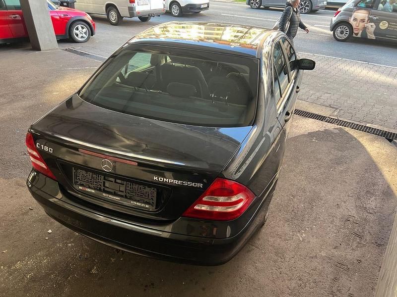 Gebraucht Mercedes C180 143 PS (105 kW) 2006 Schwarz Limousine