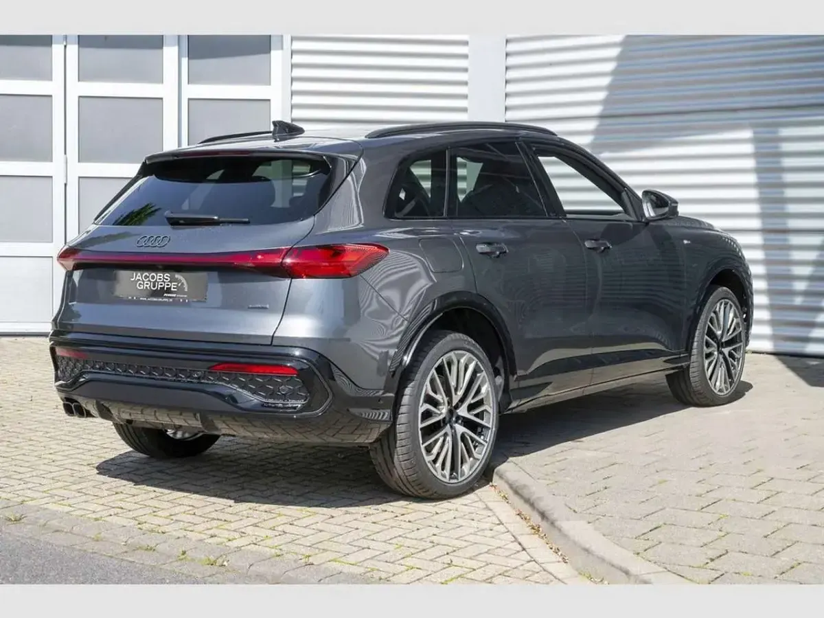 Nowe Audi Q5 Edition .1 204 KM (150 kW) 2026 Szary SUV