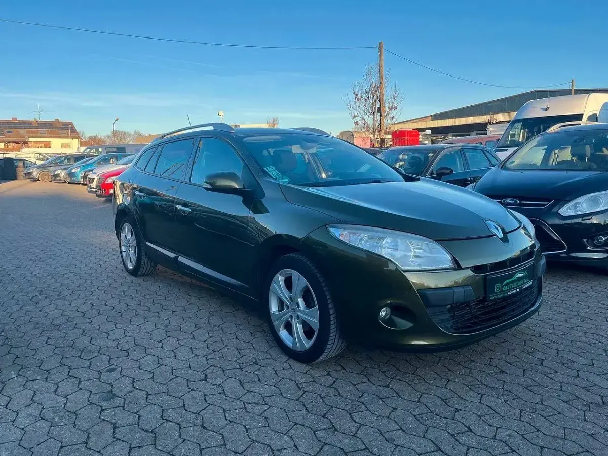 Gebraucht Renault Mégane GrandTour Dynamique 131 PS (96 kW) 2010 Grün Kombi